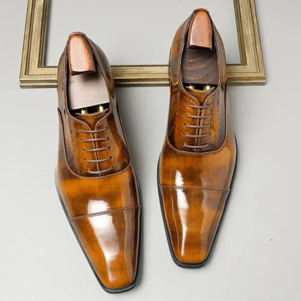 Sapatos de vestir Marcona em pele genuína