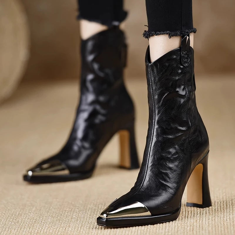VALLOIS ANKLE BOOTS