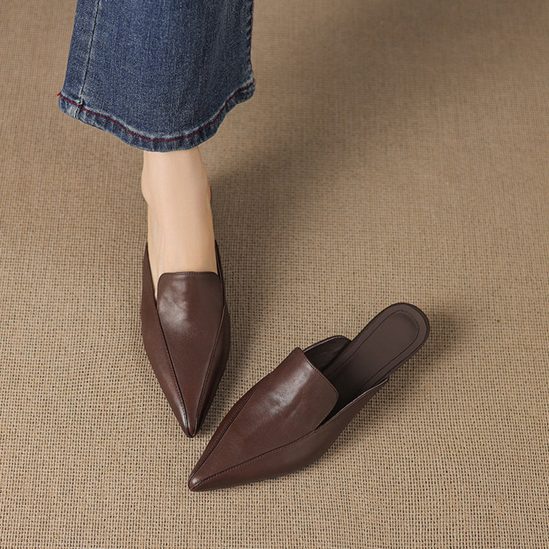 Mules Cloe de cuero genuino con punta fina