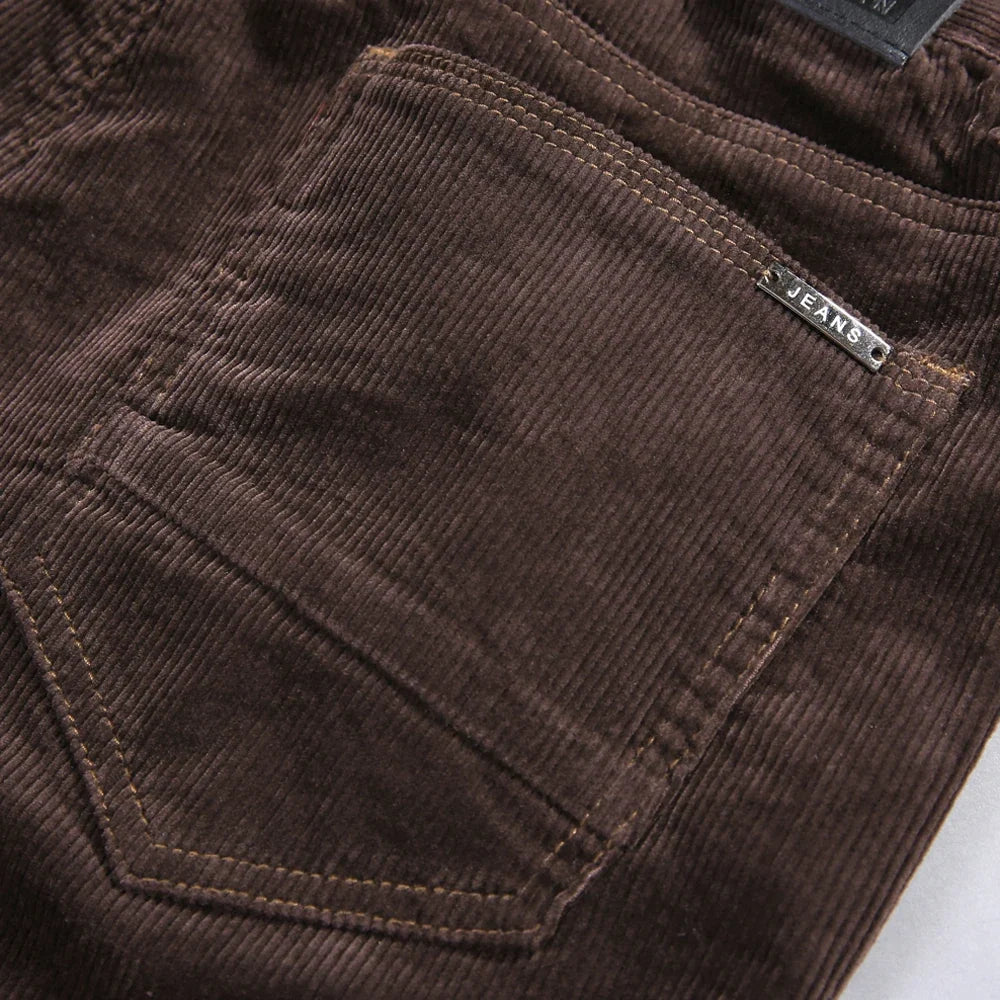 Klassische Cordhose