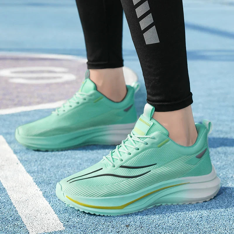 Stratos Sneaker