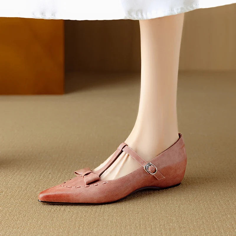 Tiara pumps i äkta läder