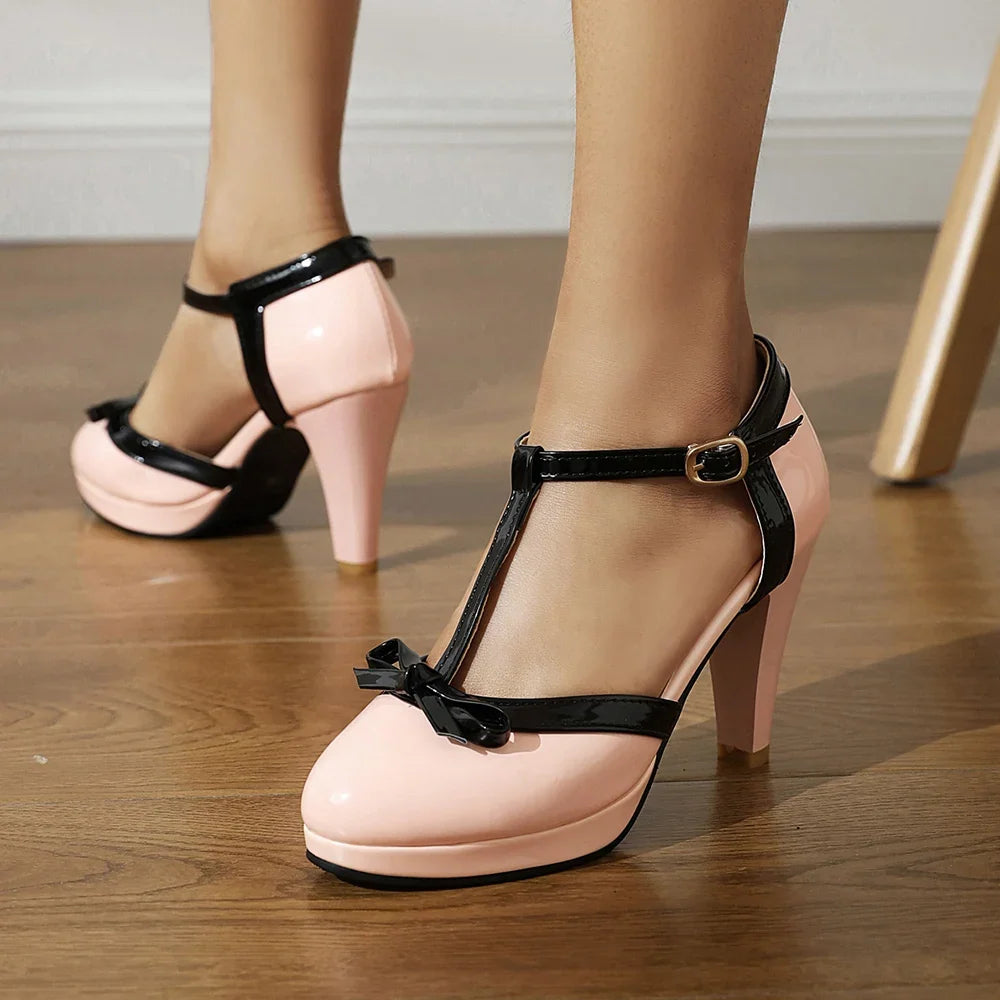 Klassische T-Strap-Heels
