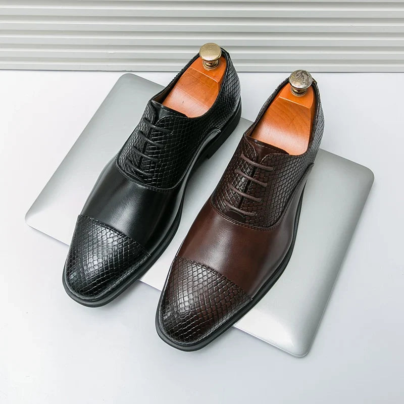 Slyther Brogues i äkta läder