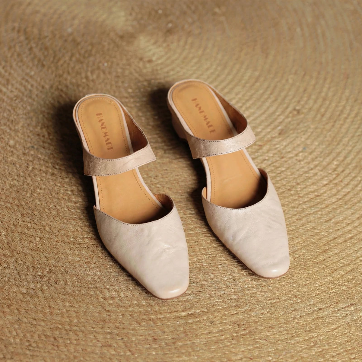 Mules Cavie in vera pelle con punta quadrata