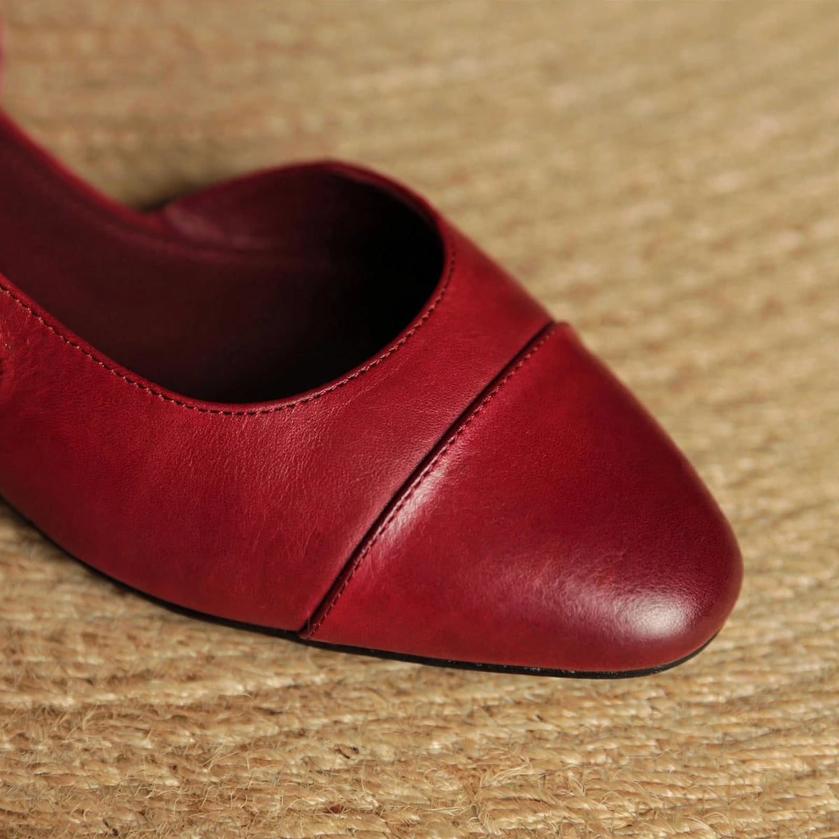 Ada Mules aus echtem Leder