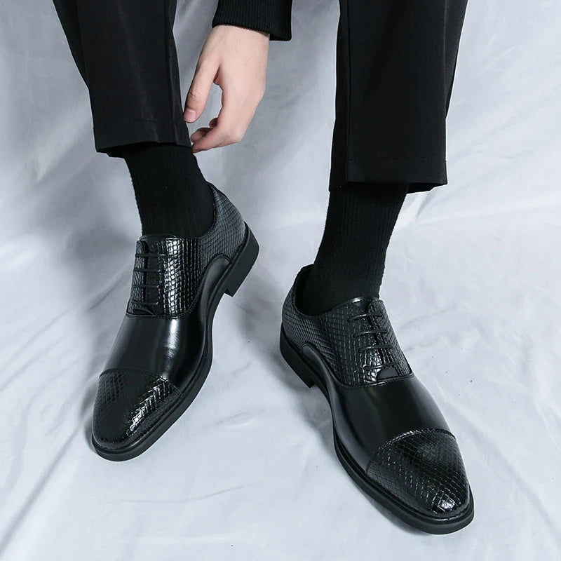 Slyther Brogues i äkta läder
