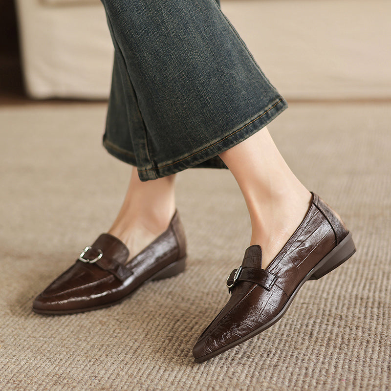 Mocassins Nova en cuir véritable à bout pointu