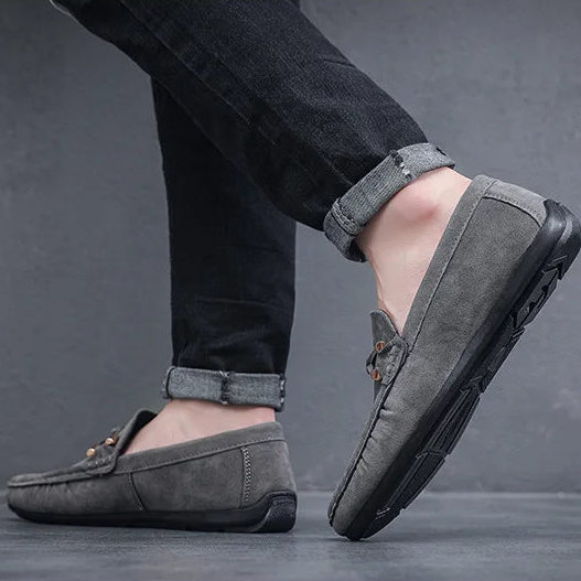 Mocassins Abtin em camurça