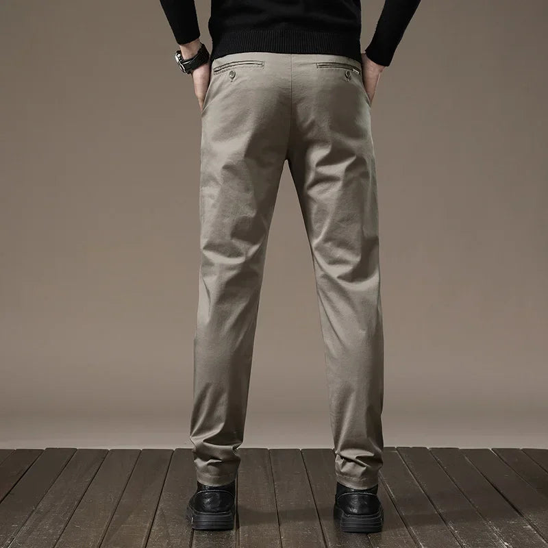 Pantaloni slim fit in puro cotone