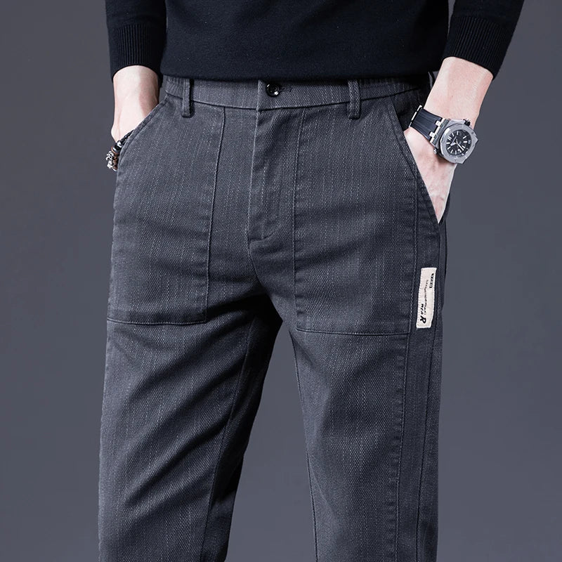 Pantaloni dal taglio slim