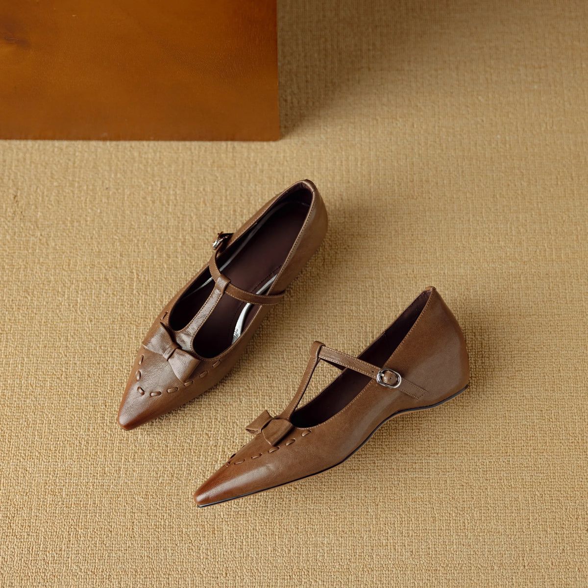 Tiara pumps i äkta läder