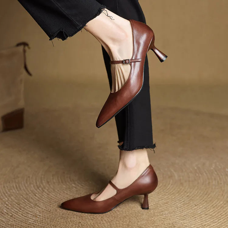 Selene pumps i äkta läder