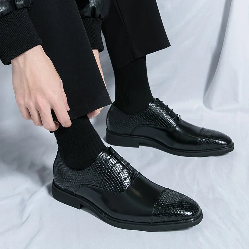 Slyther Brogues i äkta läder