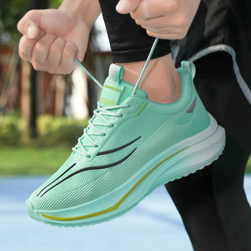 Stratos Sneaker