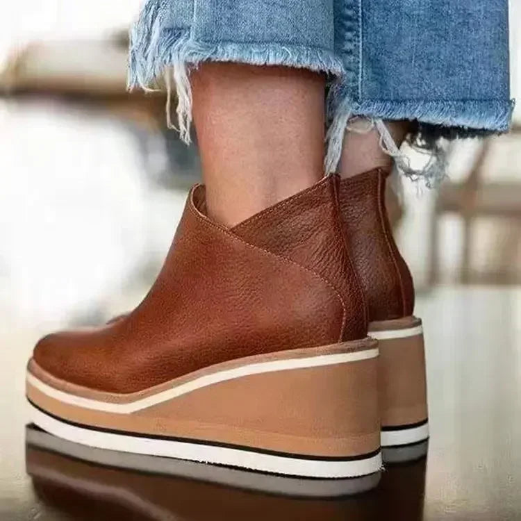 MILA MONROE PLATFORMS