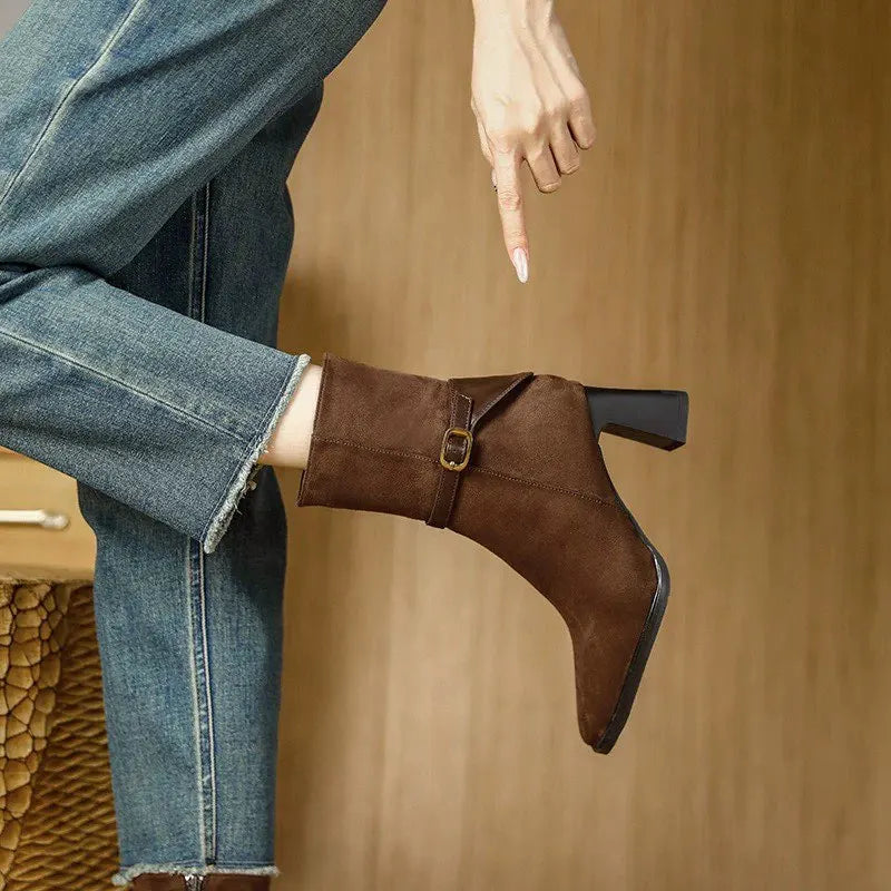 BOTAS COM TIRA BELLAVERE