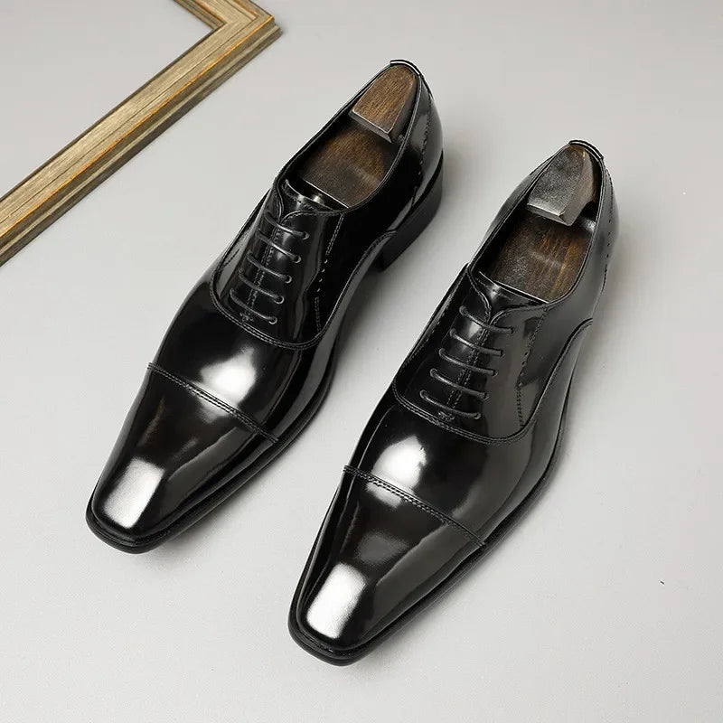 Sapatos de vestir Marcona em pele genuína