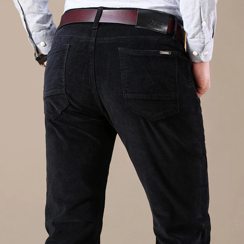 Klassische Cordhose