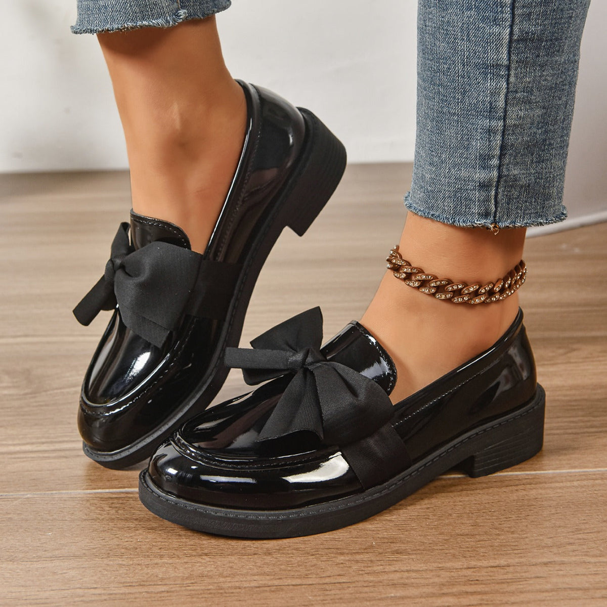 Ayora Schoenen