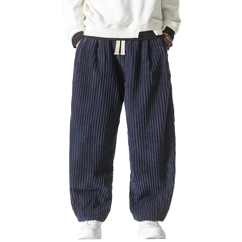 Pantaloni in velluto a coste dalla vestibilità comoda