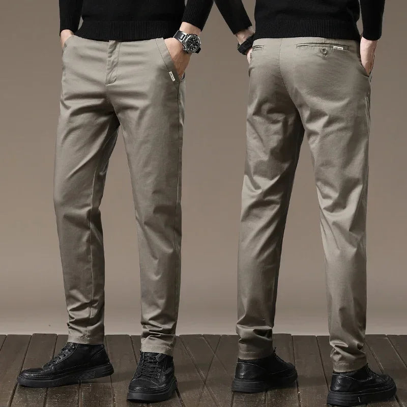 Pantaloni slim fit in puro cotone
