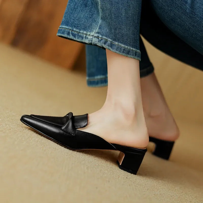 Adele Leder-Pantolette
