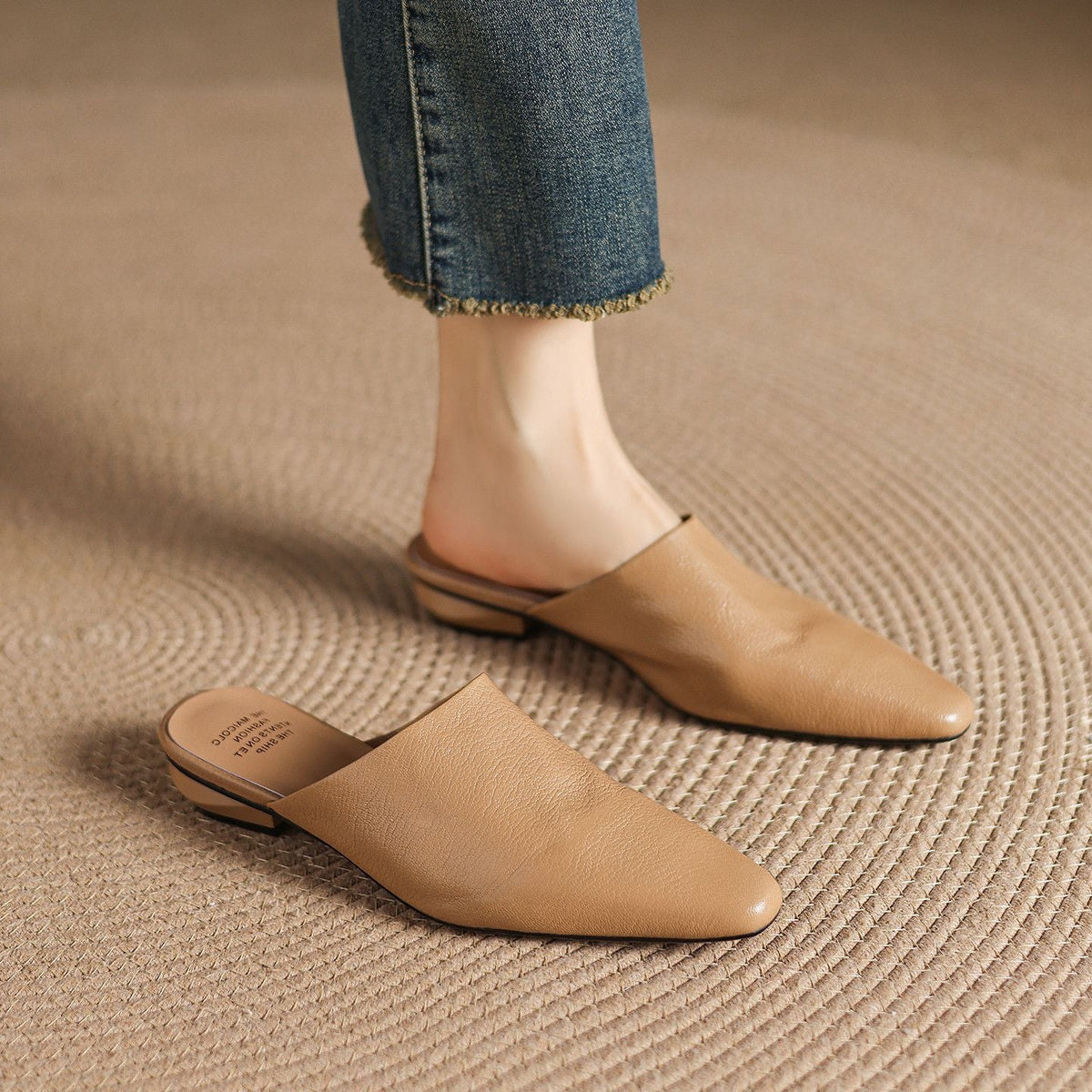 Mules Giselle de cuero genuino