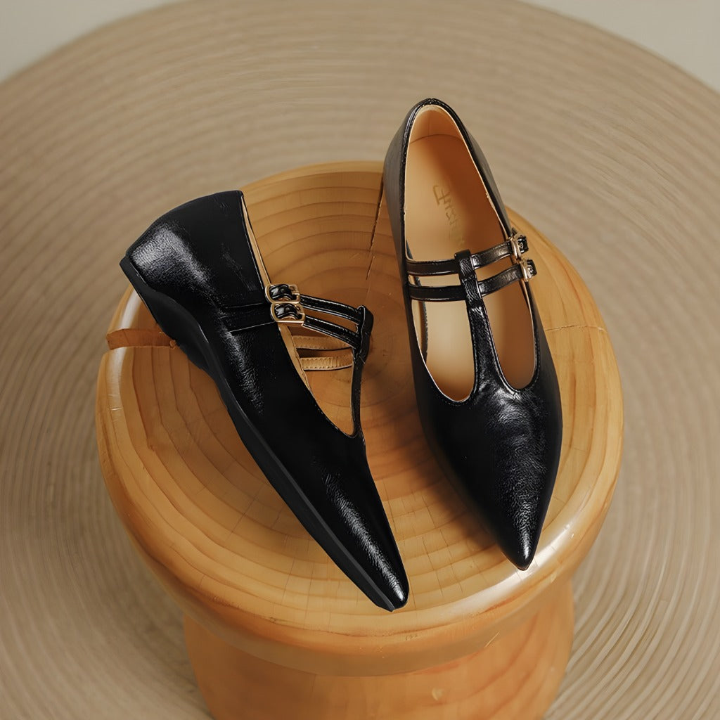Tacones de cuero con doble tira en T Olara