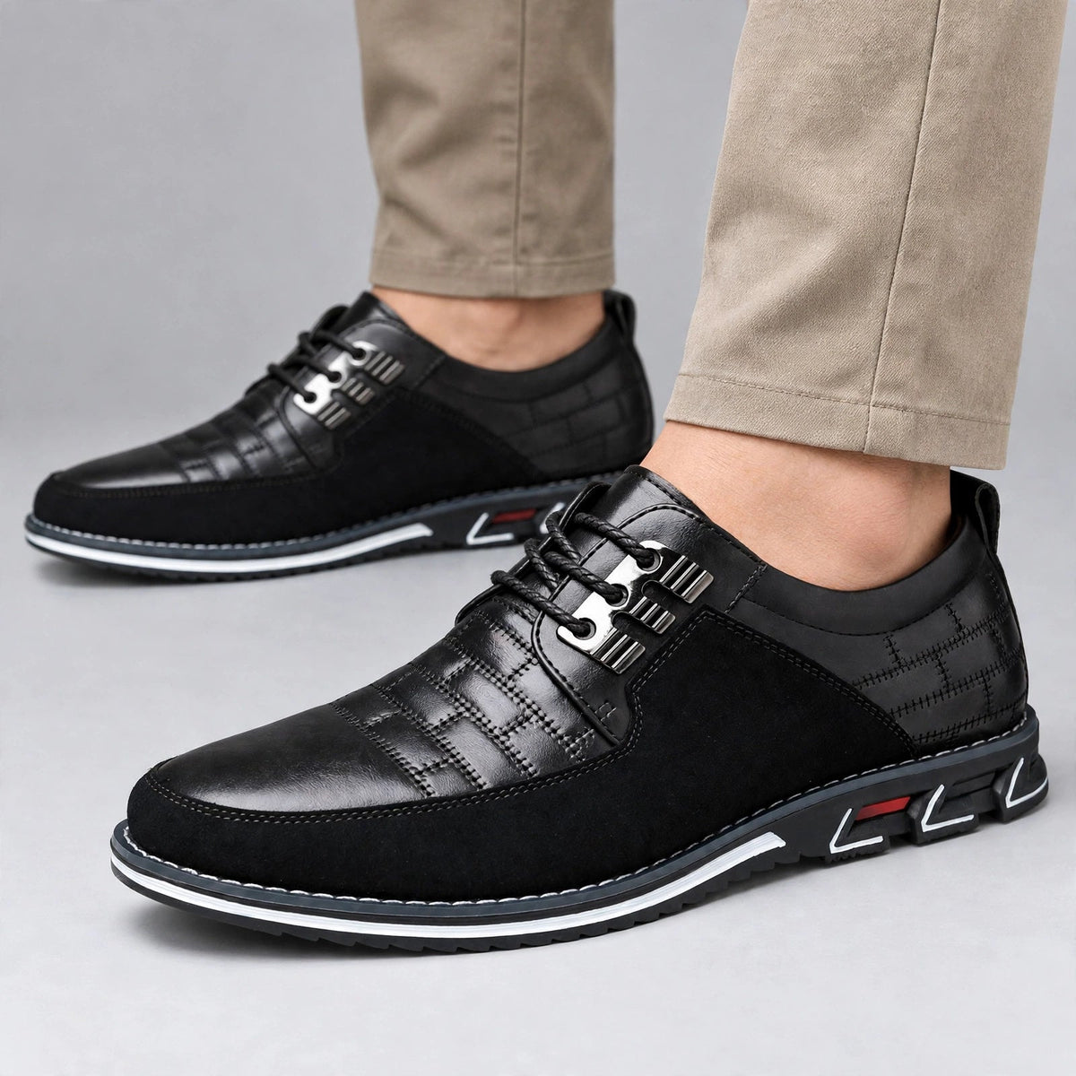 Sapatos de pele com atacadores Orlan
