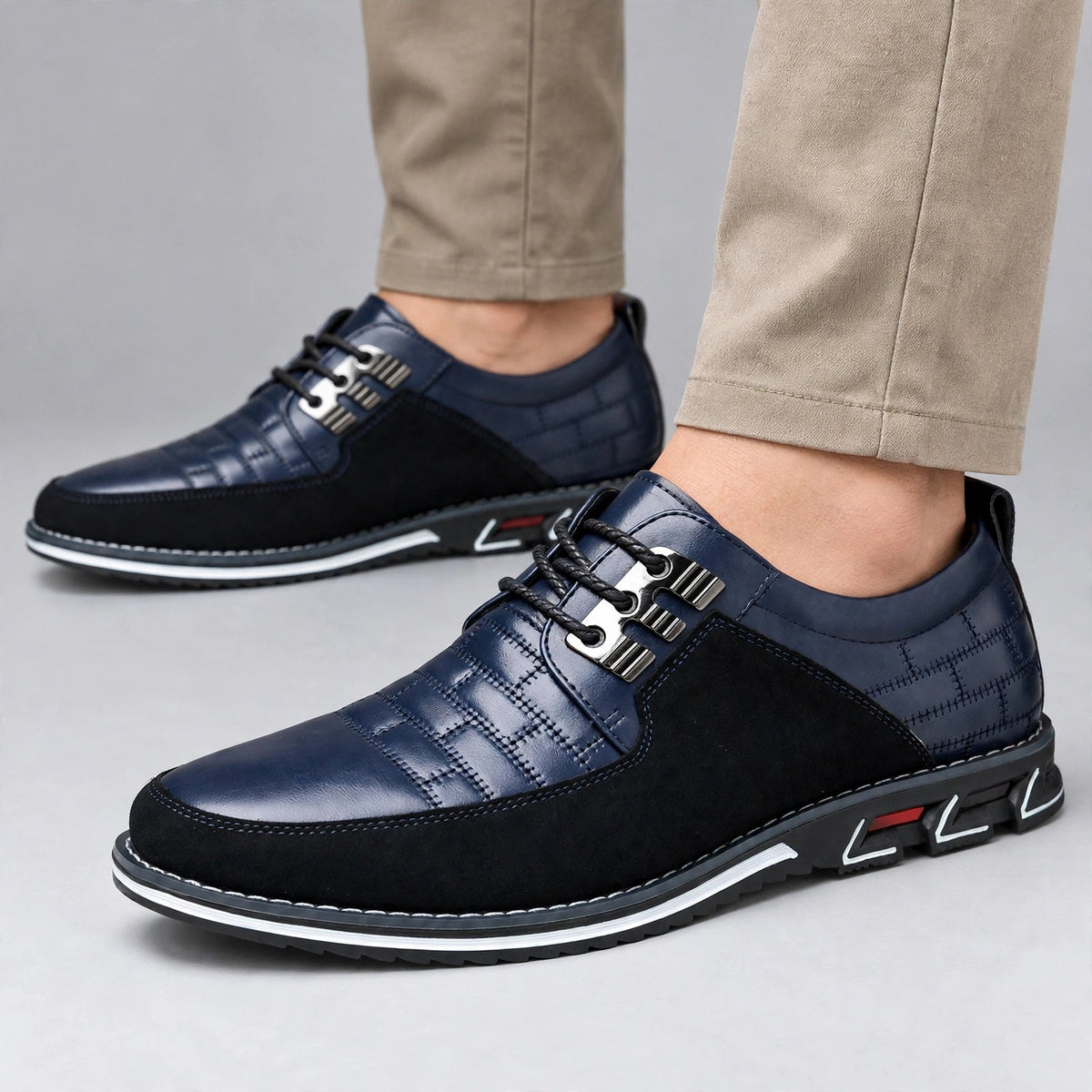 Sapatos de pele com atacadores Orlan