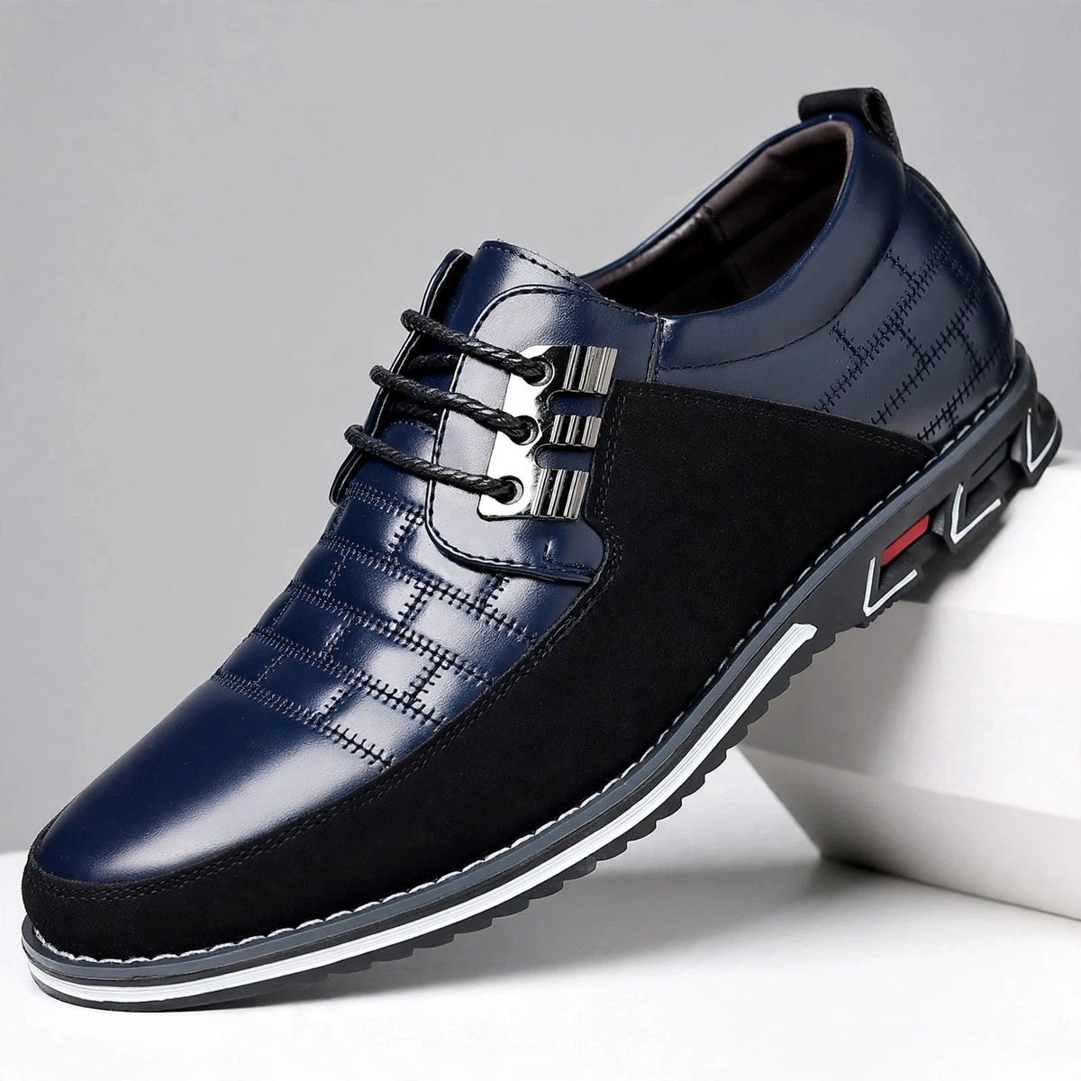 Sapatos de pele com atacadores Orlan