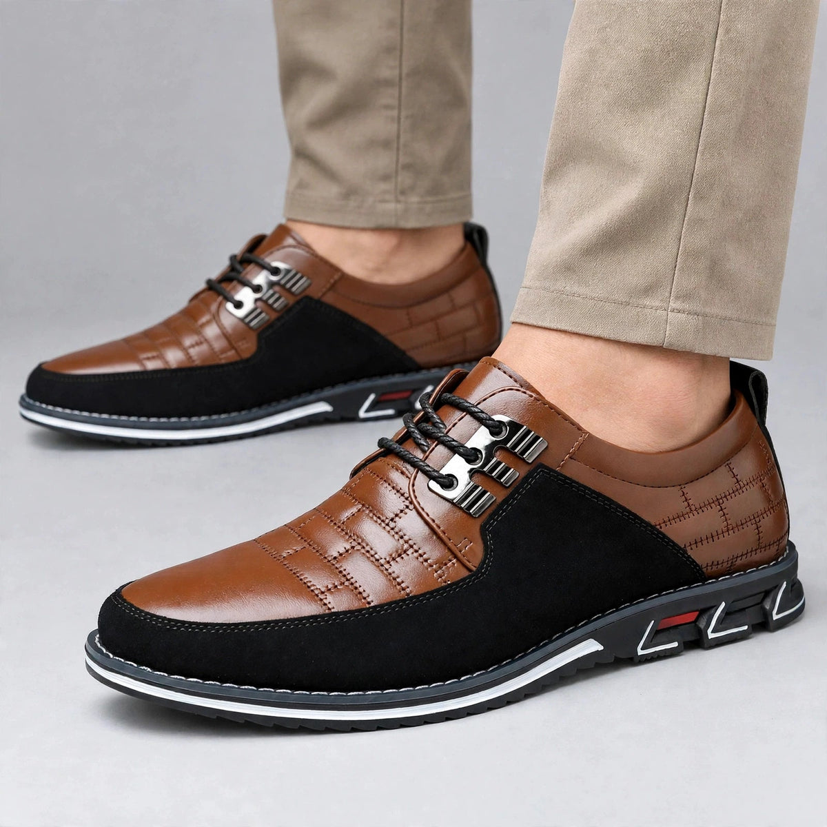 Sapatos de pele com atacadores Orlan