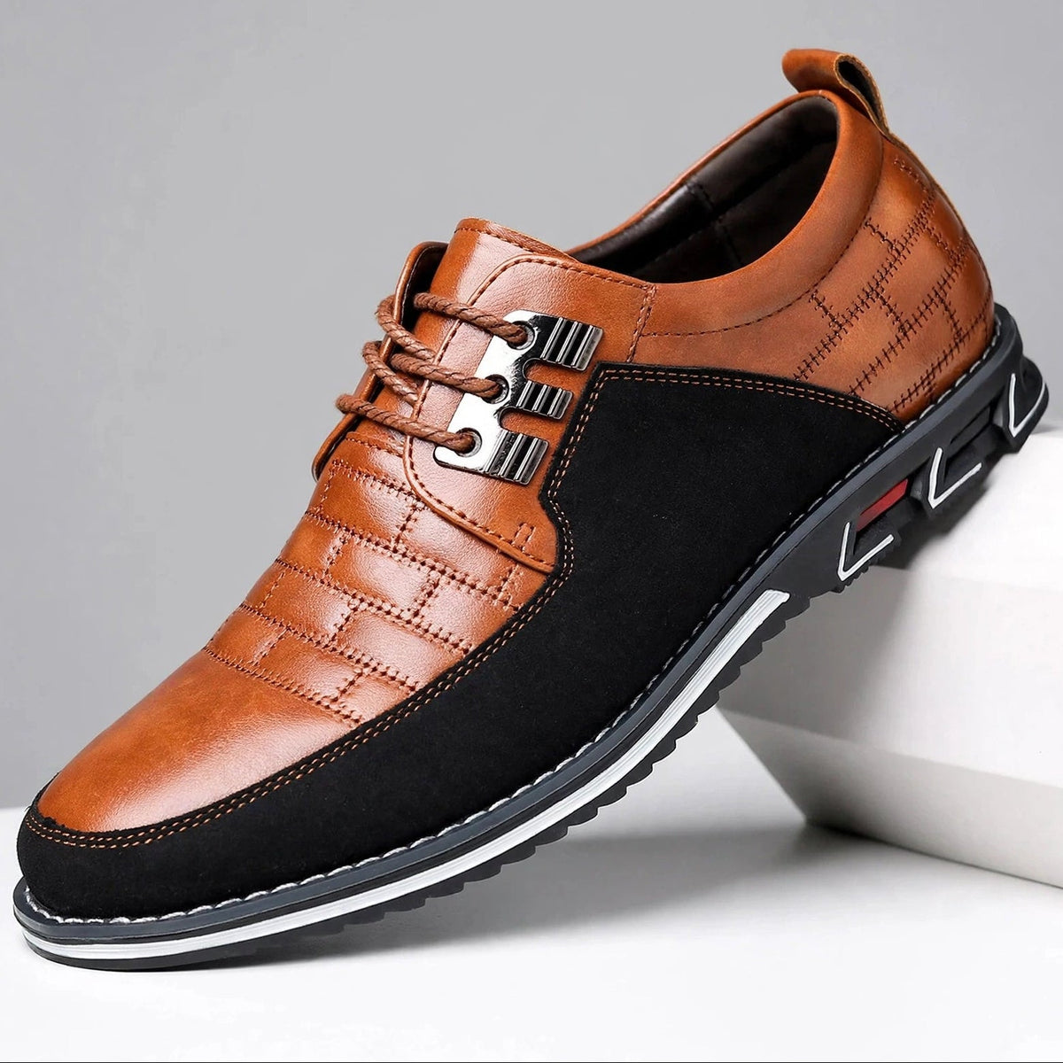 Sapatos de pele com atacadores Orlan