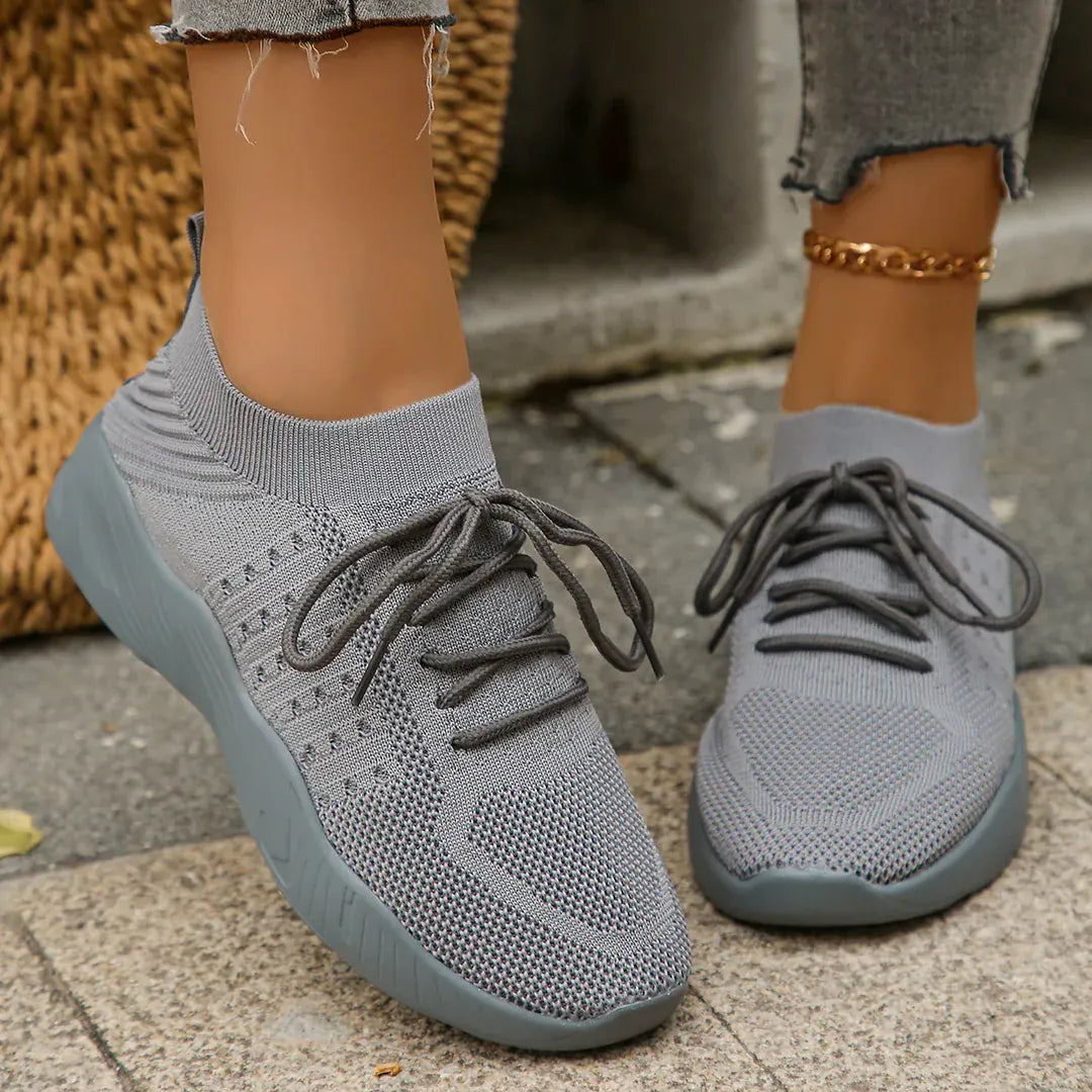 Aira Flow Sneaker