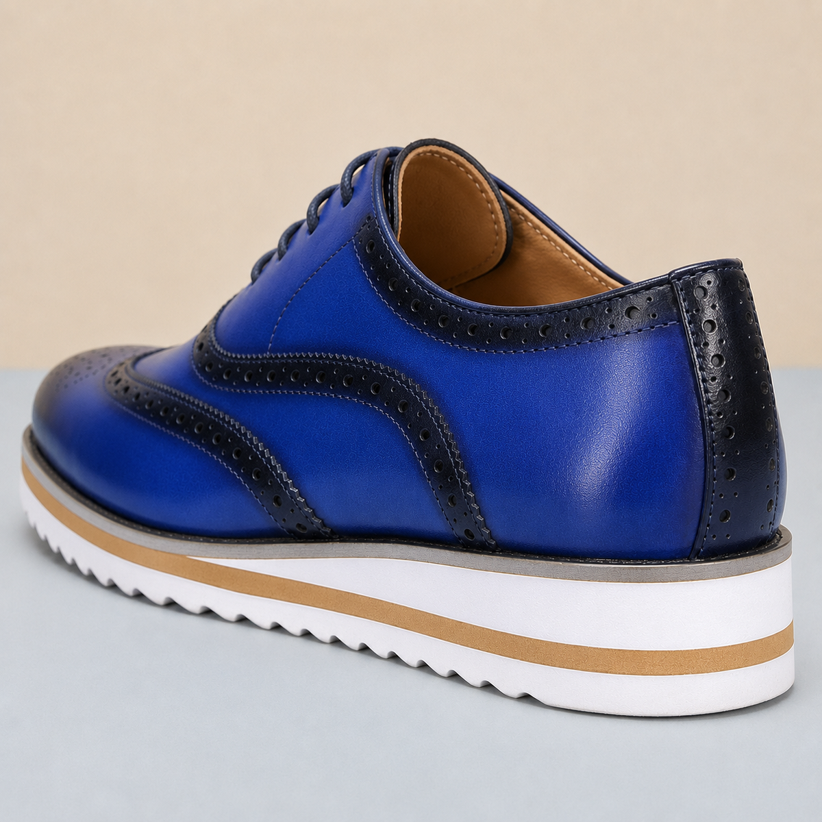 Sapatos Oxford Hudson em pele genuína com biqueira perfurada