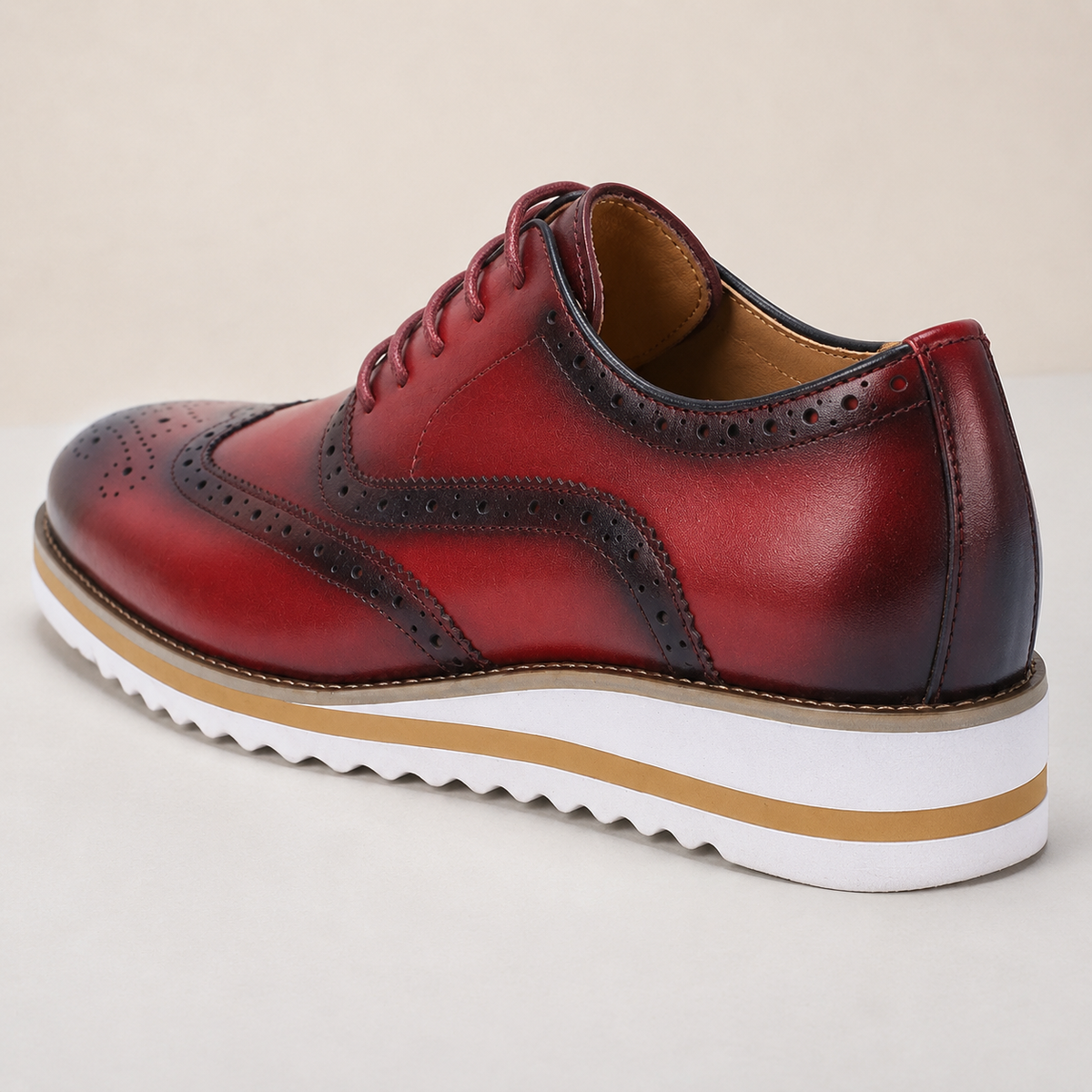 Sapatos Oxford Hudson em pele genuína com biqueira perfurada
