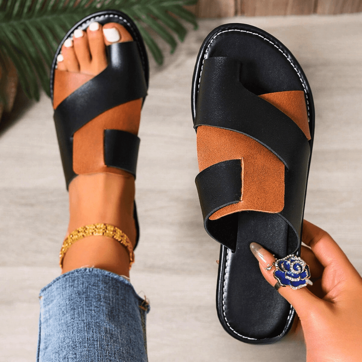 EVELINE LEATHER SLIDES - ARDEN ROVE