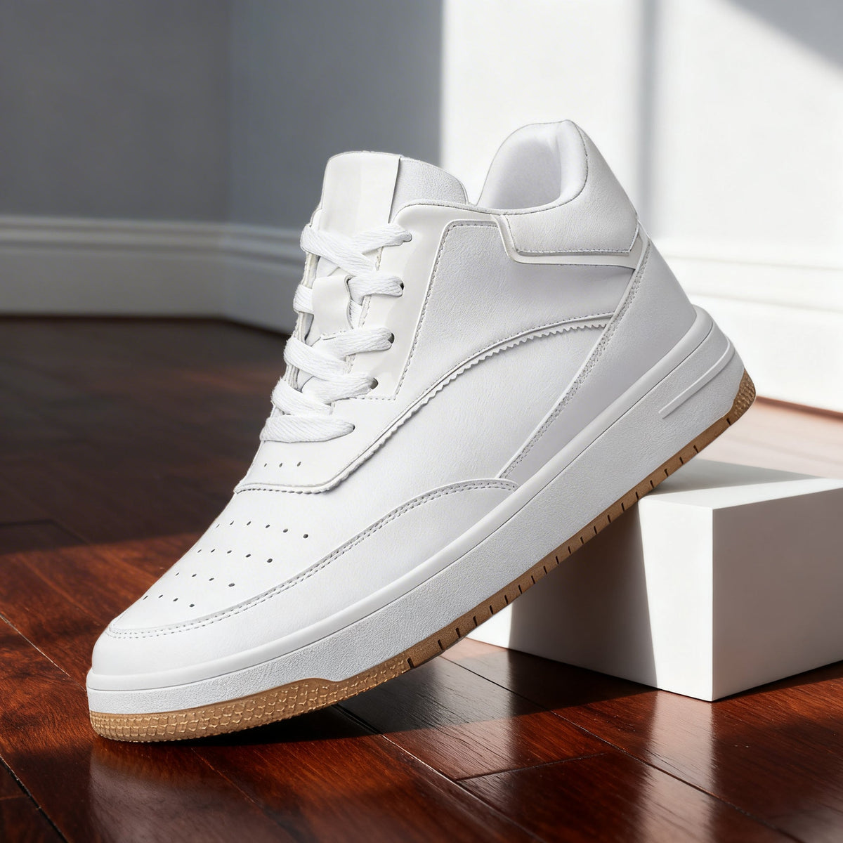 Desmond Miles Sneaker