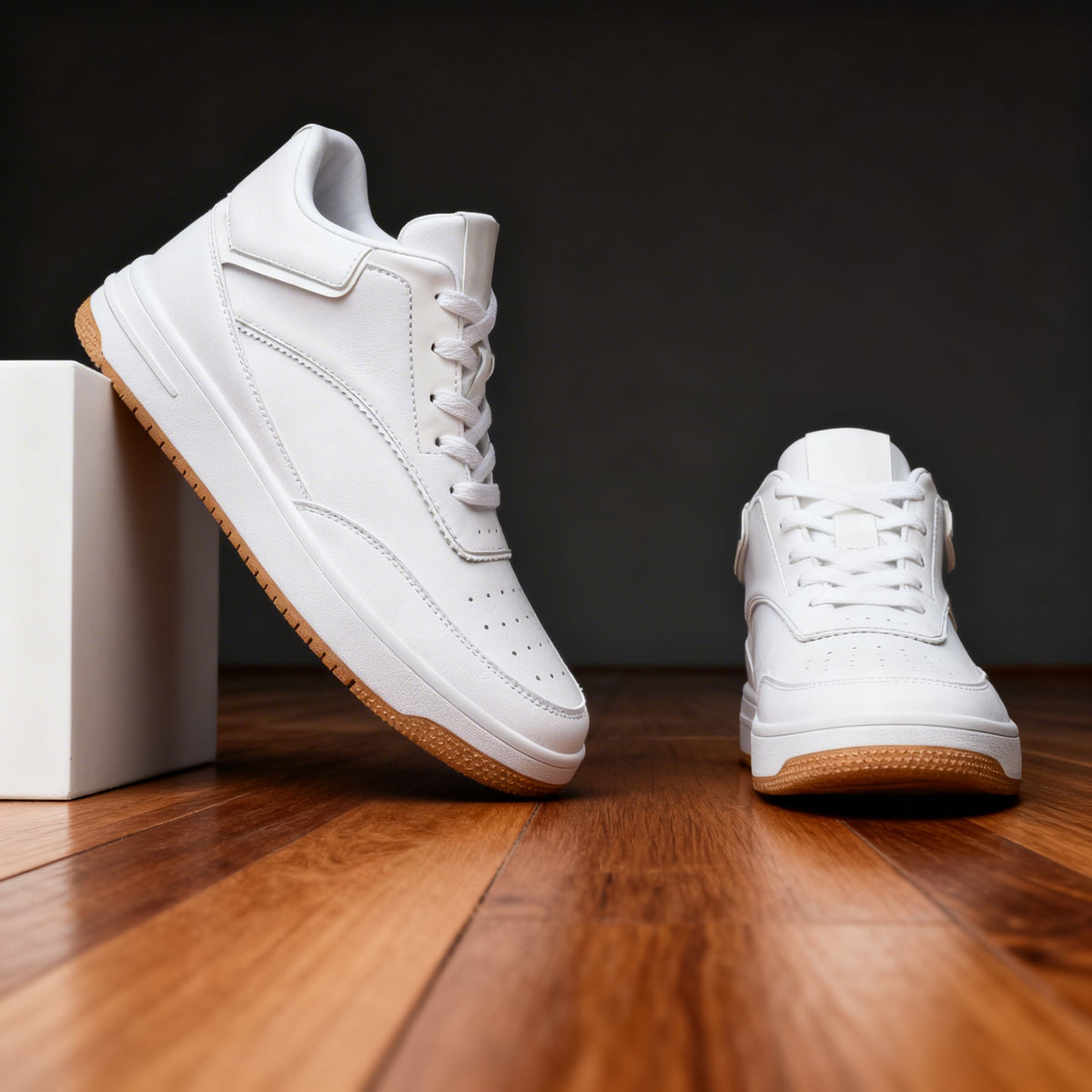 Desmond Miles Sneaker