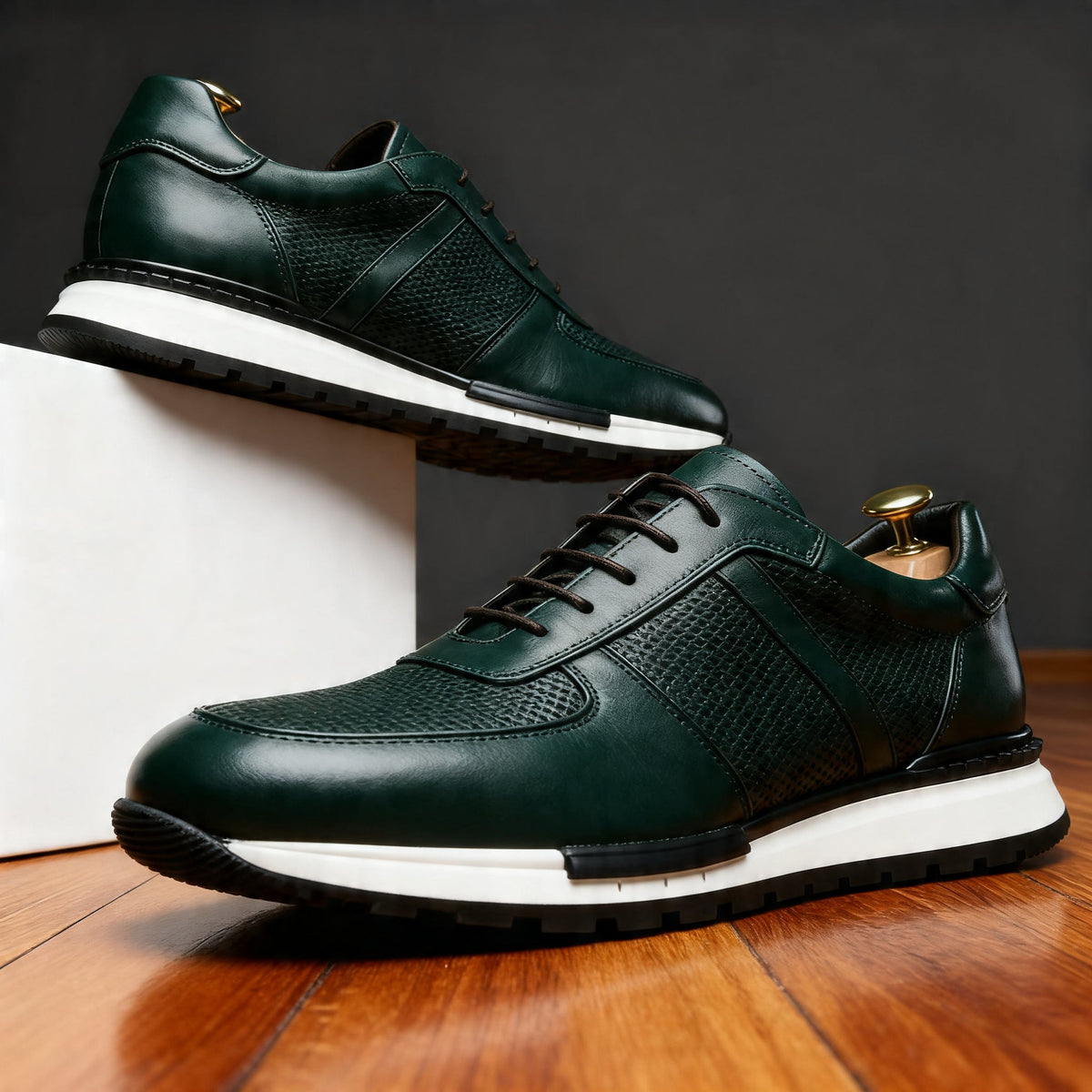 Daniel T. Brooks Leren Sneakers