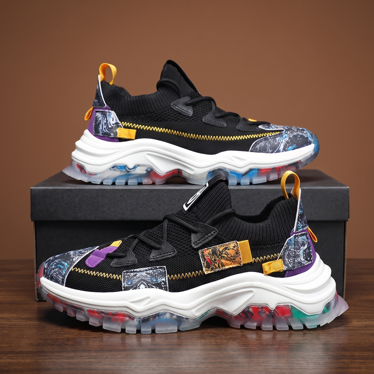 Leighton Sneaker