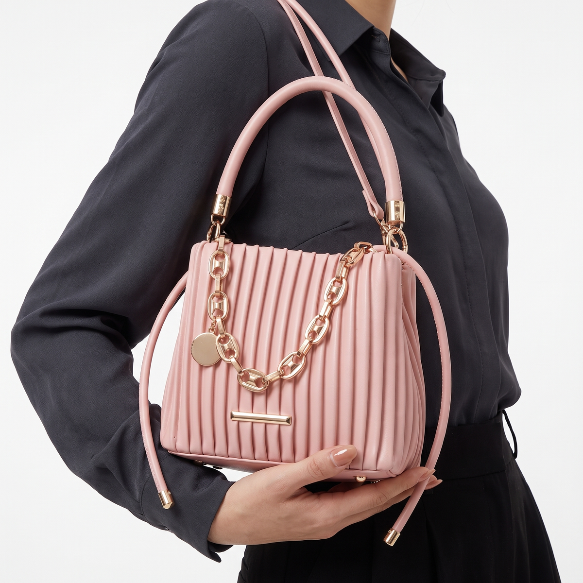 Zeina Tasche