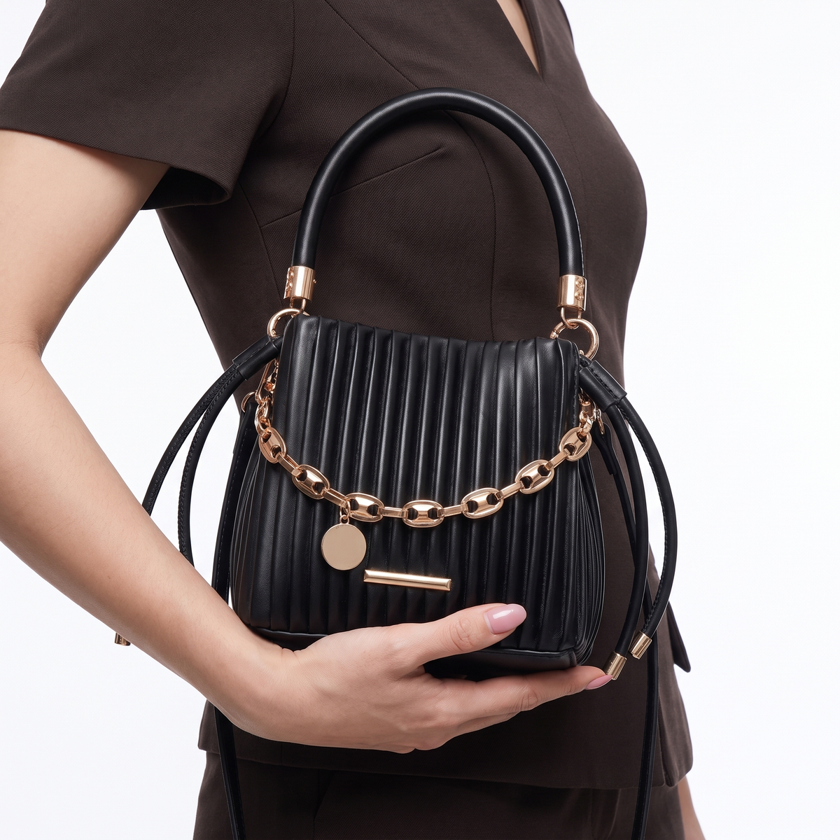Zeina Tasche