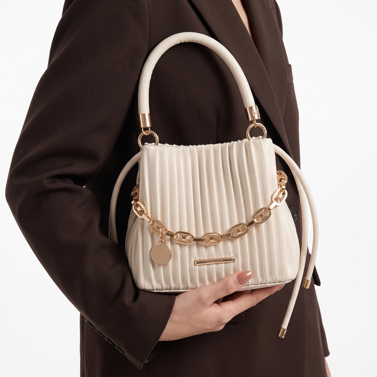 Zeina Tasche