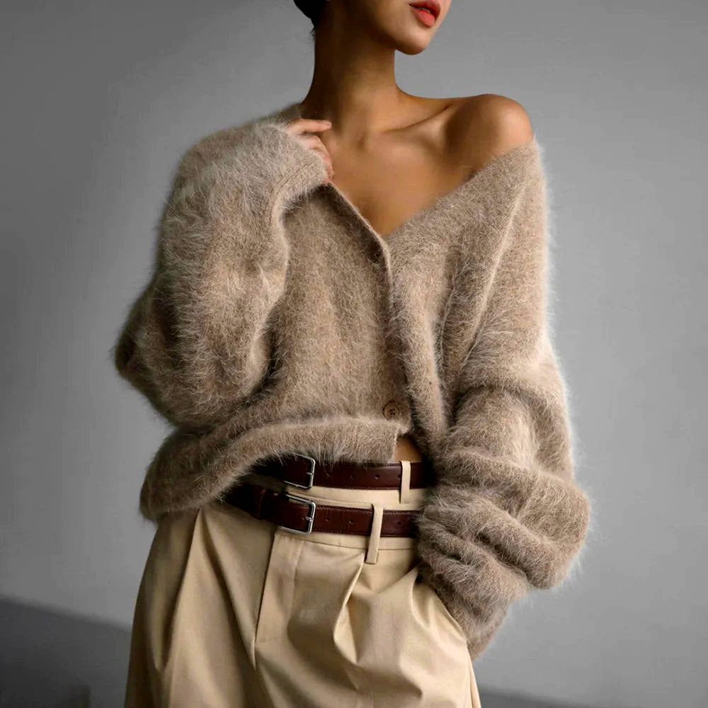 Angora-Strickjacke mit V-Ausschnitt