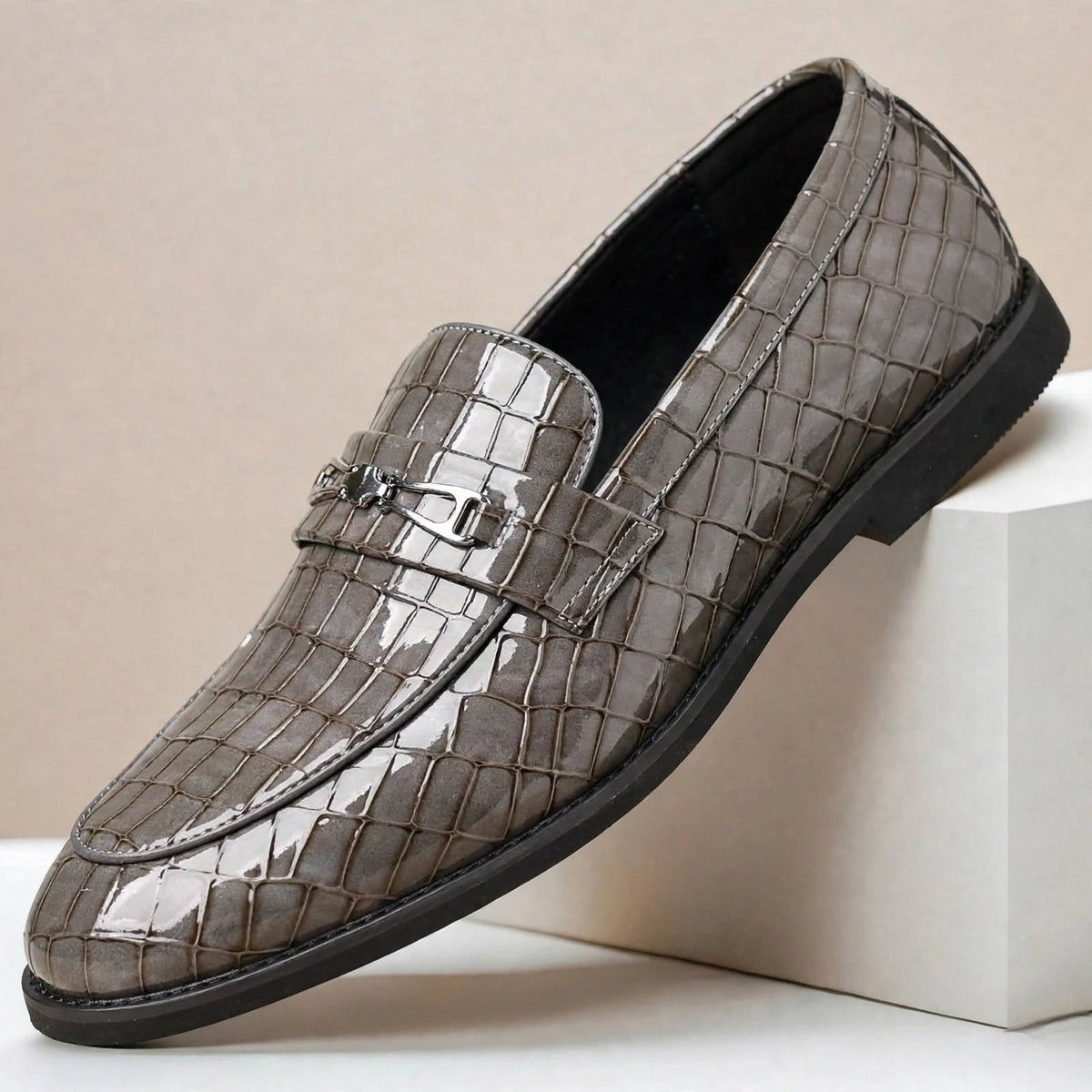 Mocassins Elvian em pele