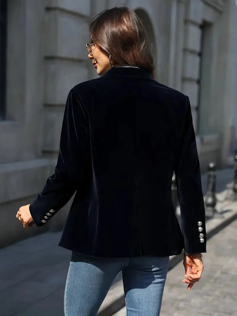 Blazer de terciopelo Erin con botones dorados