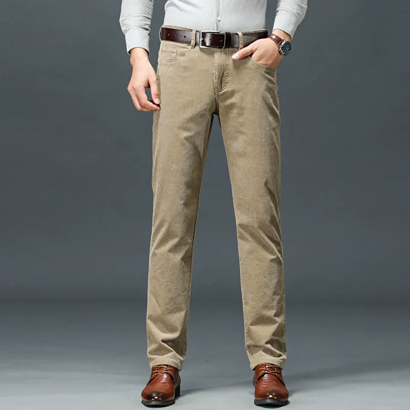 Pantalon en velours côtelé classique