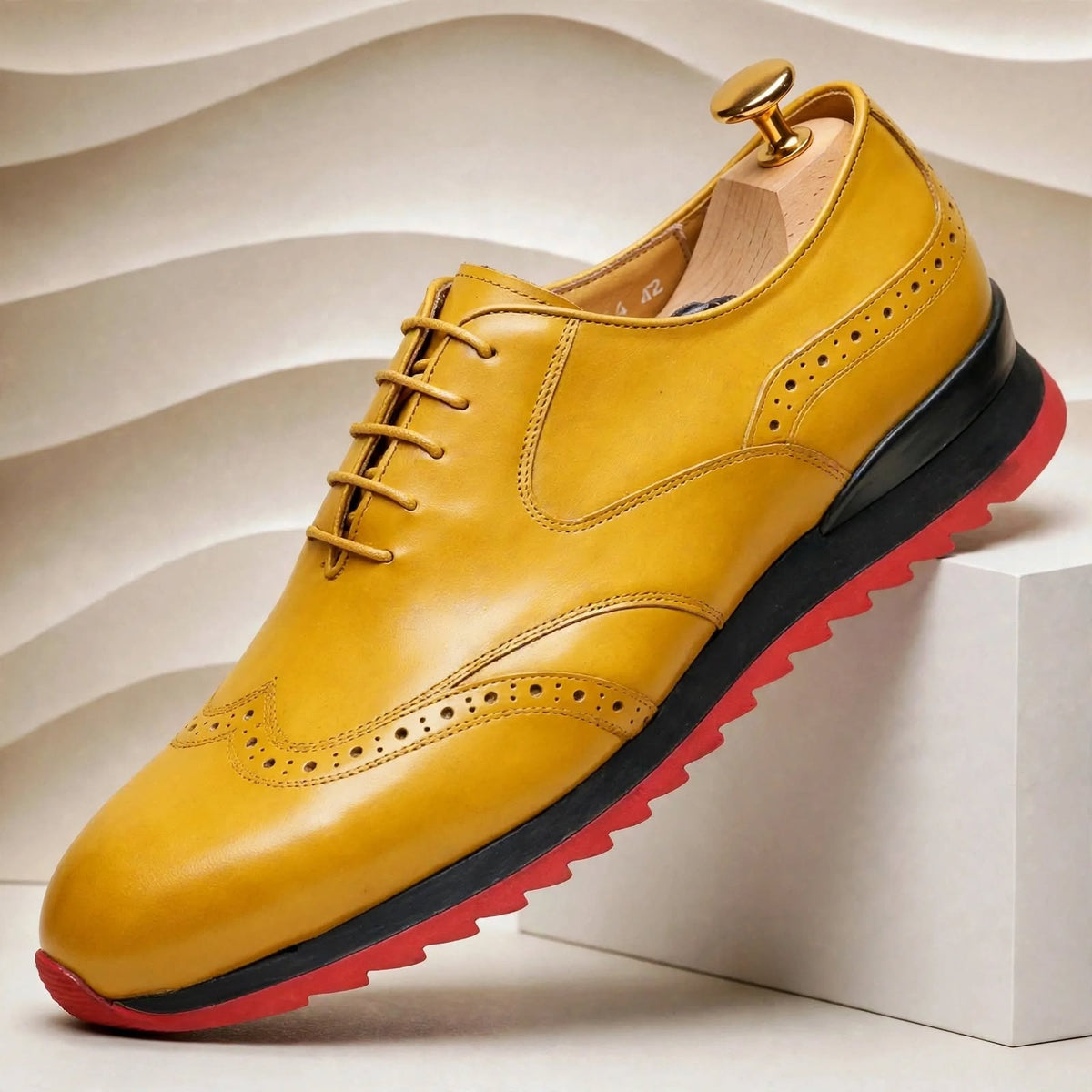 Sneakers Corvino in pelle di vacchetta